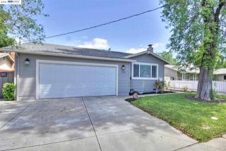 2561 Montgomery Ave, Concord, CA 94519-1626