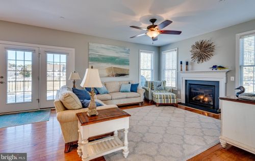 13474 Rustling Oaks Dr, Wye Mills, MD 21679-2029