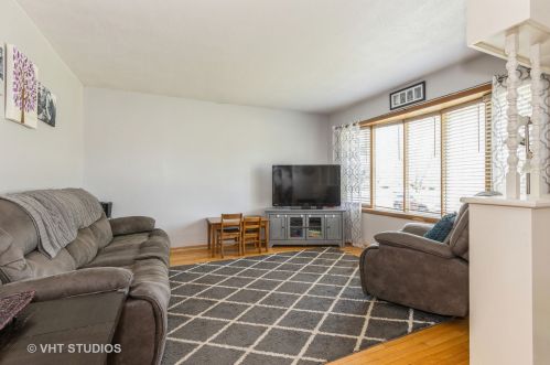 3368 Thomas Hickey Dr, Joliet, IL 60431-1651