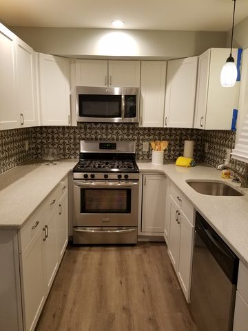 608 Chestnut St, Florence, NJ 08518-2416