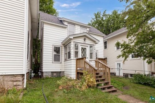 2965 Devonshire St, Duluth, MN 55806-1401