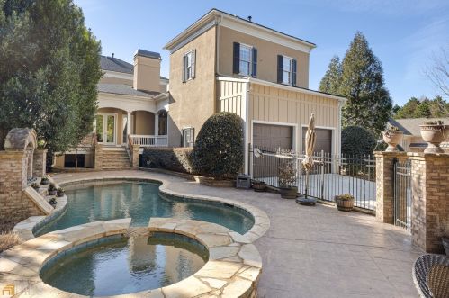 4027 St Georges Ct, Duluth GA  30096-1413 exterior
