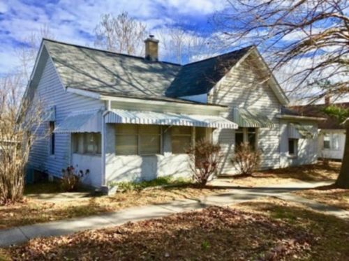 407 Church St, Brownsville, IL 62821-1701