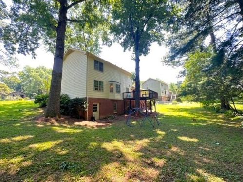 1341 Fireside Ct, Lilburn, GA 30047-4312