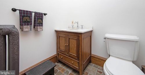 225 Euclid Ave, Haddonfield NJ 08033-2552 exterior