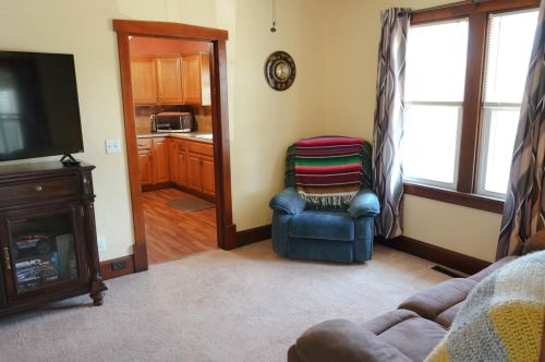 405 3rd St, Montgomery, MN 56069-1517