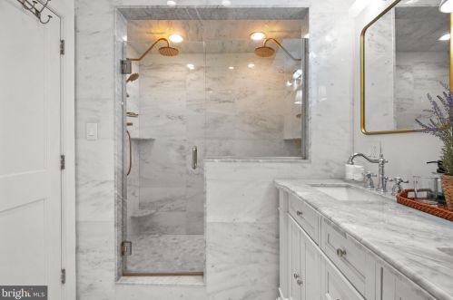 532 22nd St, Philadelphia PA 19140-4703 exterior