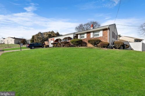 6 Yorkshire Rd, Trenton, NJ 08610-1324