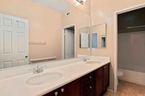 12758 Royal Palm Ln, Riverside CA  92503-7077 exterior