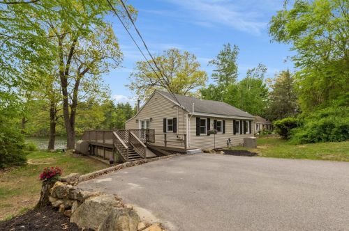 57 Pearl Ln, Barrington, NH 03825-5305