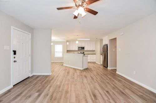 6409 Ramey Ave, Fort Worth TX  76112-8021 exterior