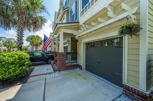 1247 Dingle Rd, Mount Pleasant, SC 29466-9386