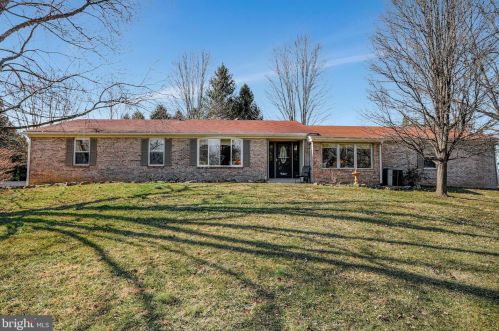 401 Morgan Grove Rd, Shepherdstown, WV 25443-4544