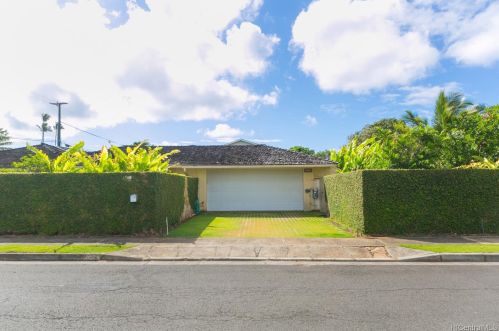 4611 Farmers Rd, Honolulu HI  96816-5218 exterior