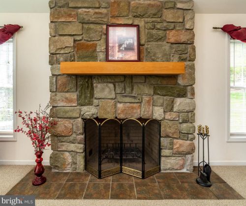 1674 Stony Battery Rd, Lancaster PA  17601-1287 exterior