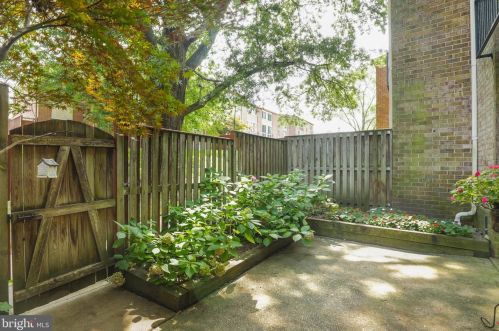 10524 Faulkner Ridge Cir, Columbia, MD 21044-2226