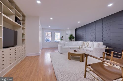 18 Walnut St, Lancaster PA  17602-4924 exterior