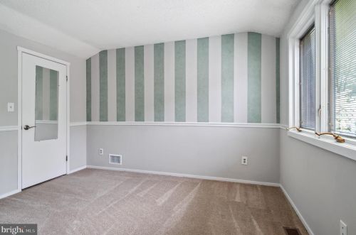 331 Sayre Dr, Princeton NJ  08540-5840 exterior