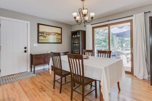 1033 Carlton Dr, Saint Paul MN  55126-8127 exterior