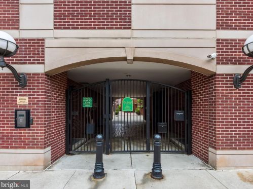 133 Bread St, Philadelphia PA  19106-4606 exterior