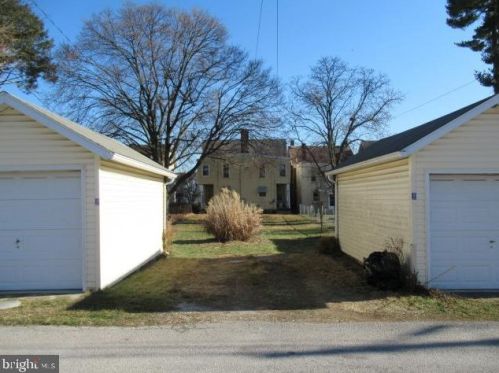 320 Middle St, Hanover PA 17331-3746 exterior