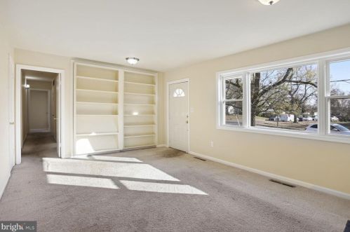 6608 Cimarron St, Springfield, VA 22150-1618