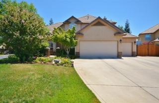 1729 Shadow Creek Dr, Fresno, CA 93730-3539