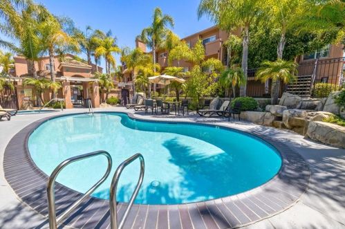 21842 Vermont Ave, Torrance CA  90502-2176 exterior