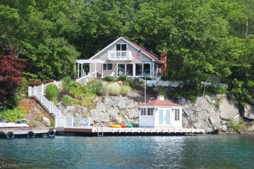 636 Lakeside Ave, Andover, NJ 07821-2993