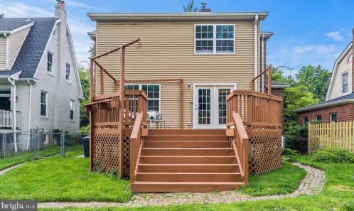 608 Greenbrier Dr, Silver Spring MD 20910-4269 exterior