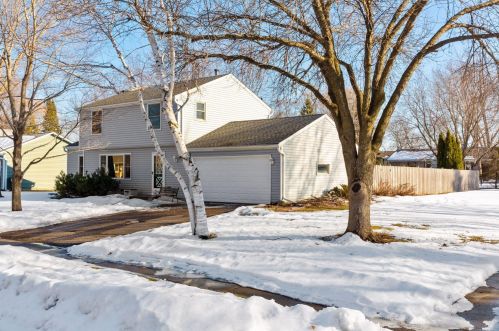 15465 Dresden Trl, Saint Paul MN  55124-6898 exterior