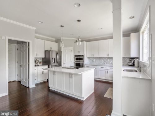 506 Sherry Ann Ct, Leesburg, VA 20175-8995