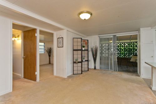 3028 Holua Way, Honolulu HI  96819-2932 exterior