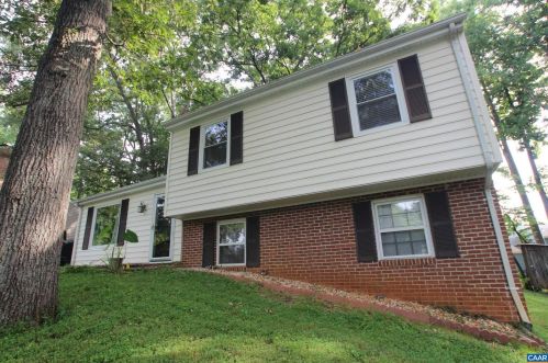 105 Leigh Pl, Charlottesville, VA 22902-6426