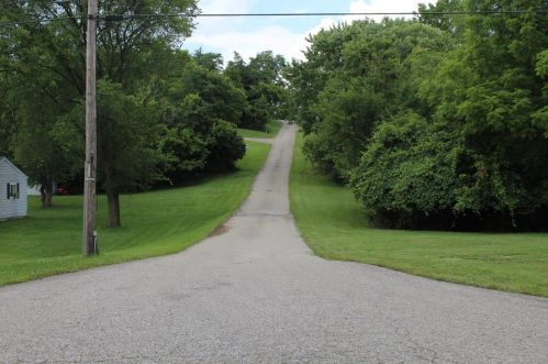 6998 Hearne Rd, Cincinnati, OH 45248-1007