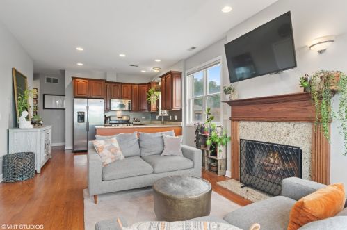 6023 Ridge Ave, Chicago, IL 60660-2328