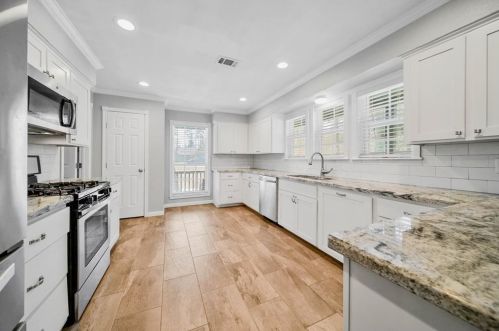 1100 Chateau Wood Pkwy Dr, Conroe TX  77385-9773 exterior