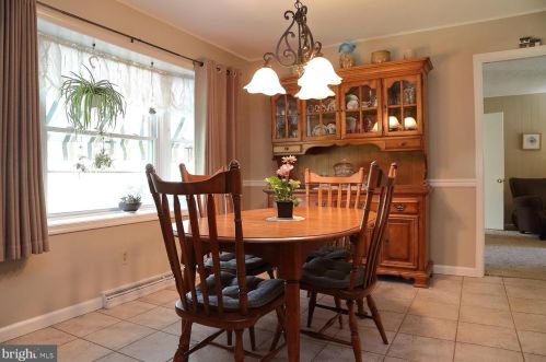 1144 Devonshire Rd, Lancaster PA  17601-1611 exterior