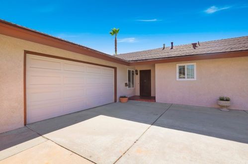 6010 Kitty Hawk Dr, Riverside CA  92504-1422 exterior