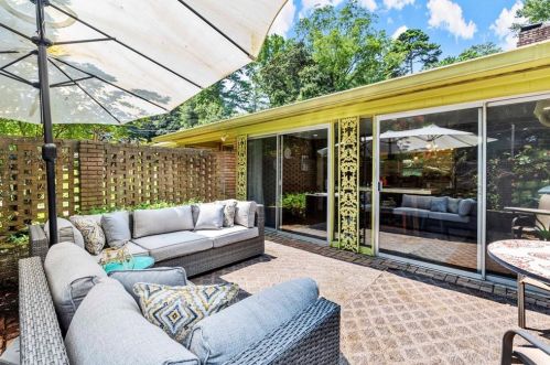 3333 Flowers Dr, Atlanta GA  30337-1001 exterior