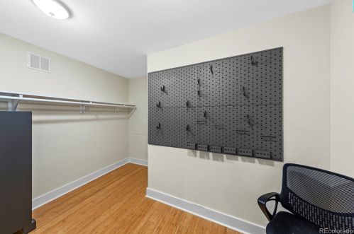 2907 Ironton St, Denver CO  80238-3215 exterior