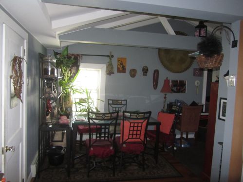 16 Troy St, Nashua, NH 03064-1333
