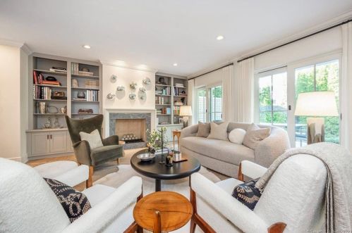 124 Havemeyer Pl, Greenwich CT  06830-6332 exterior
