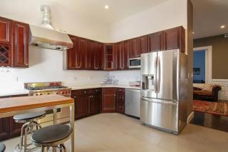 557 Divisadero St, San Francisco CA  94117-2212 exterior