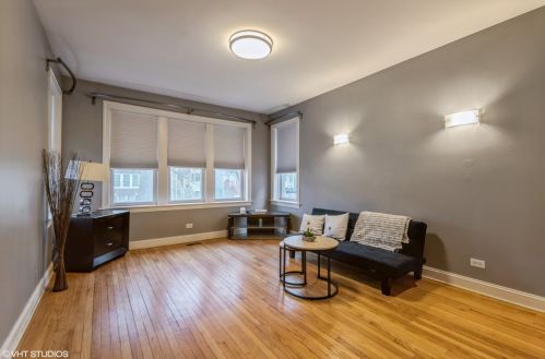 2844 Harding Ave, Chicago, IL 60623-4417
