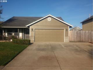 2585 Jamestown St, Woodburn OR  97071-8678 exterior