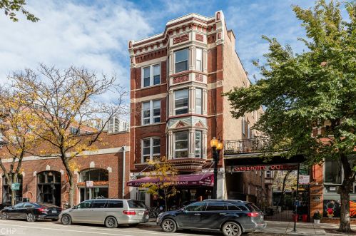 1411 Wells St, Chicago IL  60610-1695 exterior
