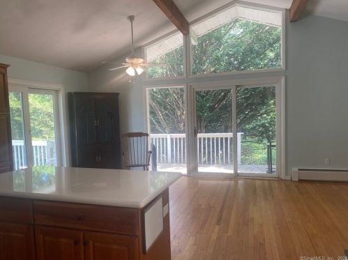 67 Longmeadow Rd, Huntington CT  06484-2609 exterior