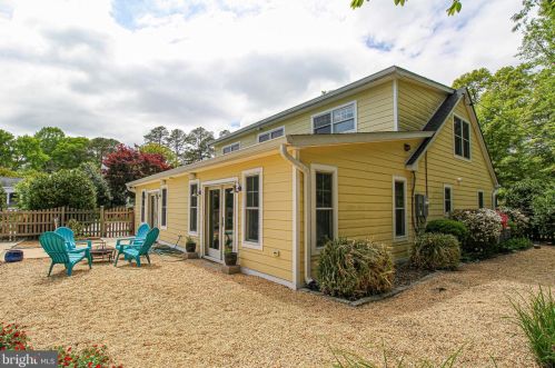 213 Avondale Cir, Severna Park MD  21146-4403 exterior