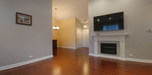 838 Stradford Cir, Buffalo Grove, IL 60089-3370